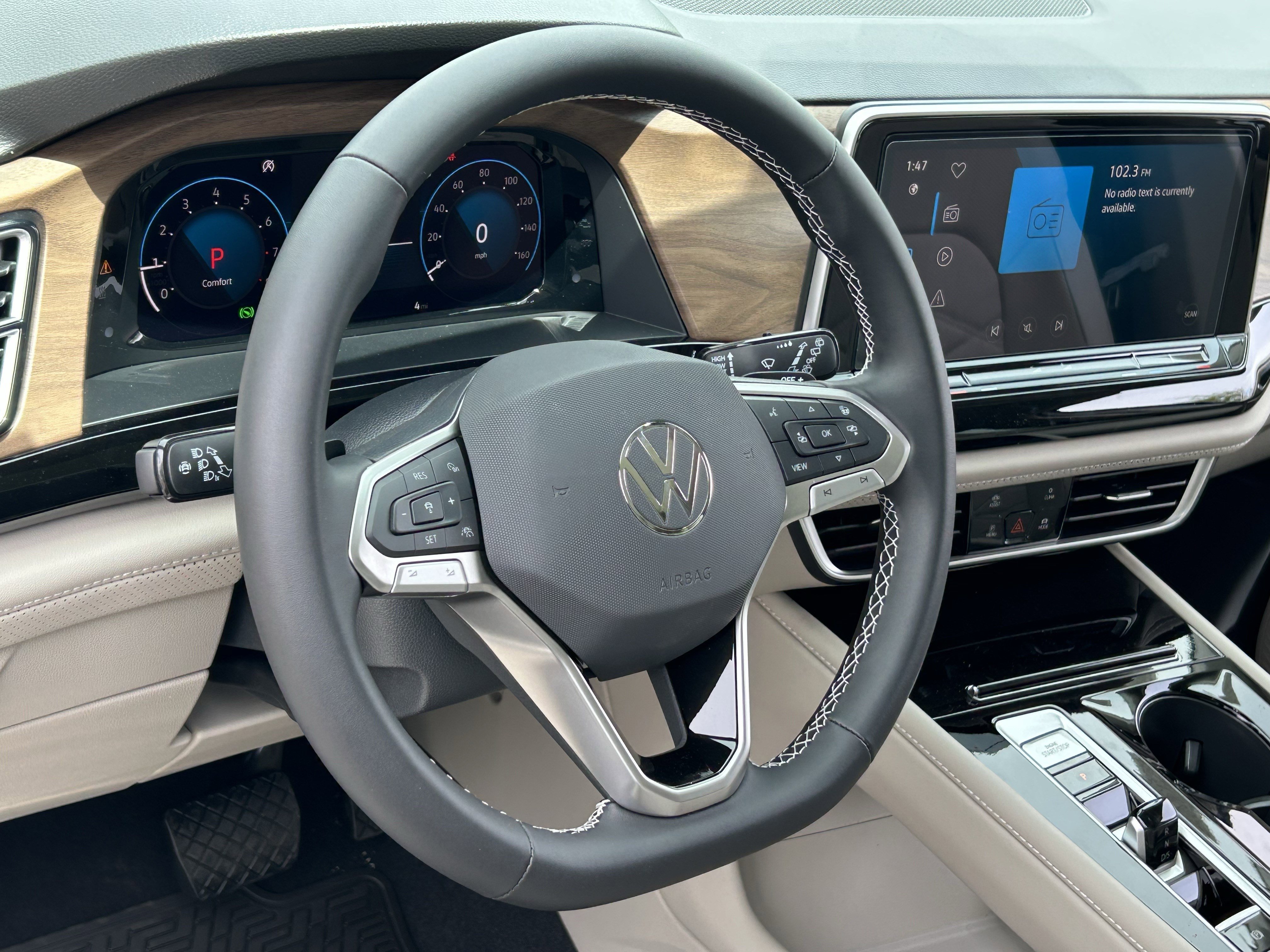 New 2026 Opal White Pearl Volkswagen 2.0T SE w/Technology image 18