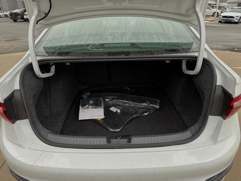 2026 Volkswagen Jetta Sport - Photo 12