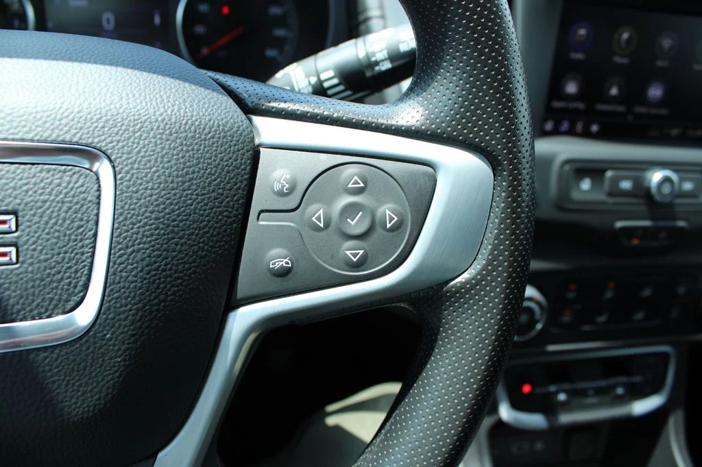 Used 2024 Summit White GMC SLE image 32