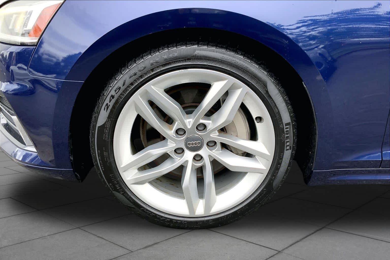 Used 2019 Navarra Blue Metallic Audi Premium Plus image 10