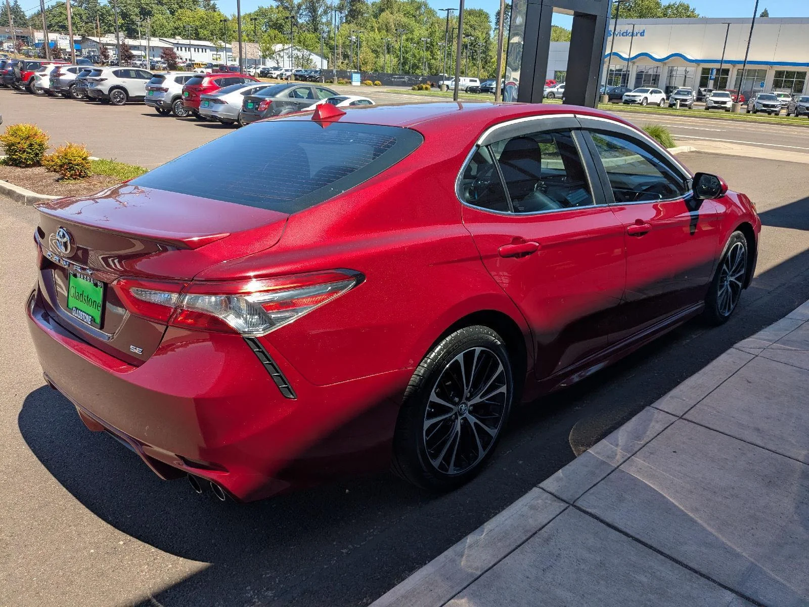 2018 Toyota Camry SE - Photo 6