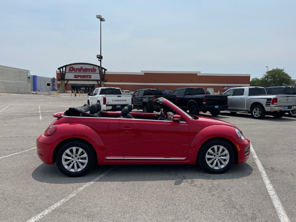 Used 2019 Red Volkswagen 2.0T S image 33