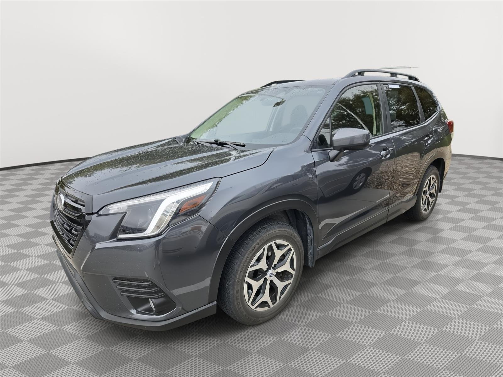 Used 2023 Magnetite Gray Metallic Subaru Premium image 3