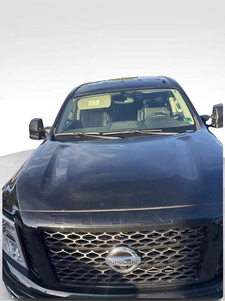 Used 2018 Black Nissan PRO-4X image 5