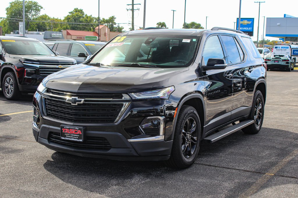 Used 2023 MOSAIC BLACK METALLIC Chevrolet LT Cloth image 5
