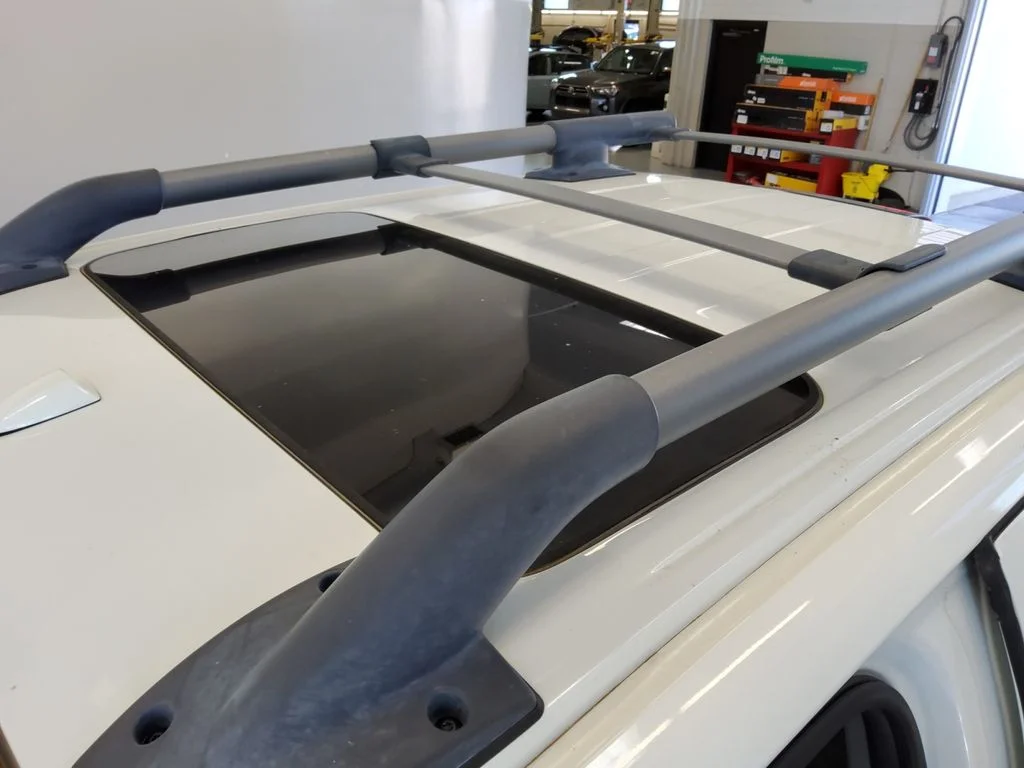 Used 2016 White Nissan PRO-4X image 28