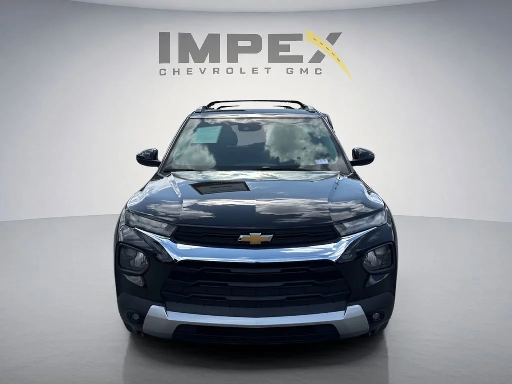 Used 2023 Mosaic Black Metallic Chevrolet LT image 8