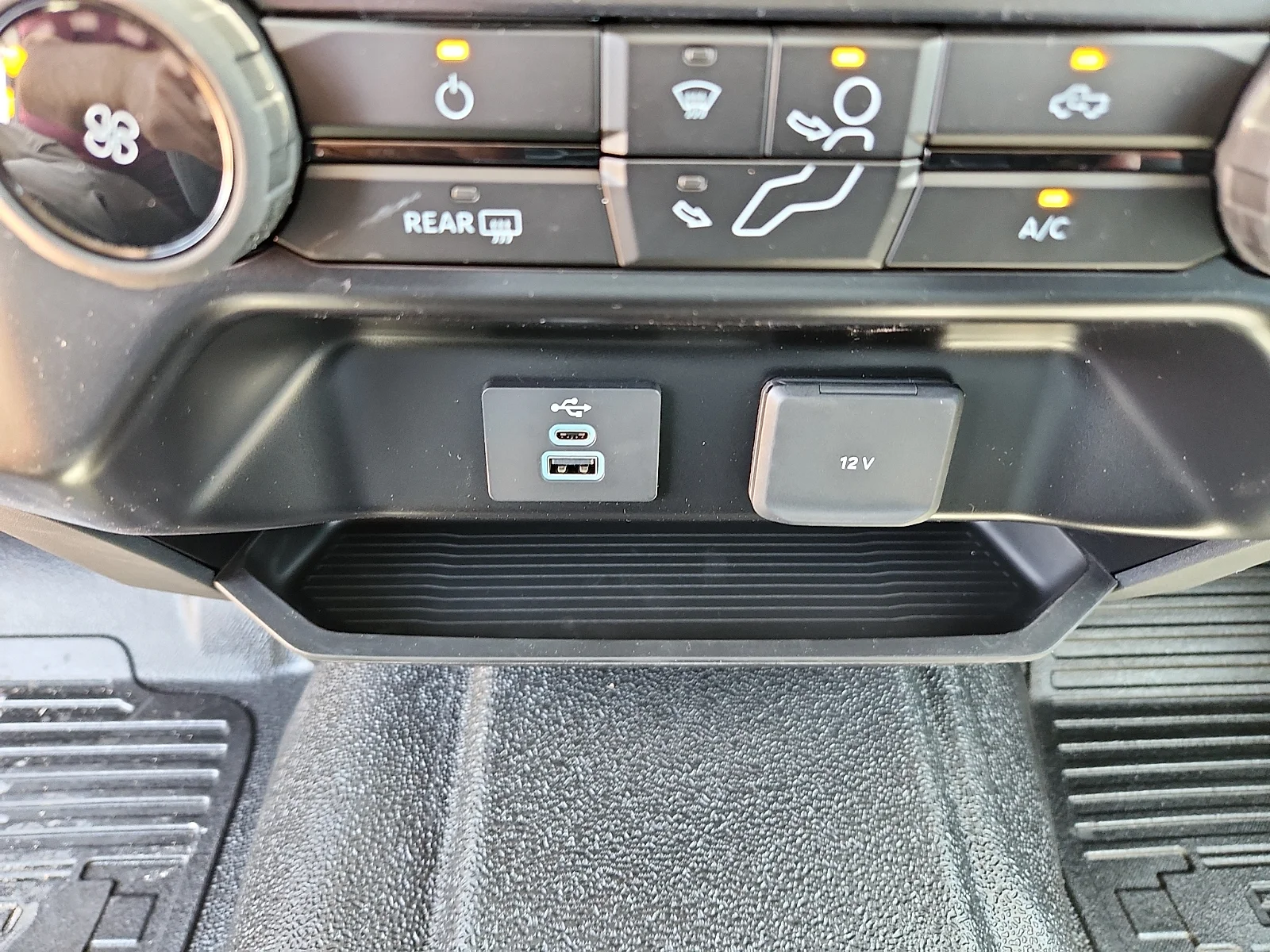 New 2026 Oxford White Ford F-350® XL image 24