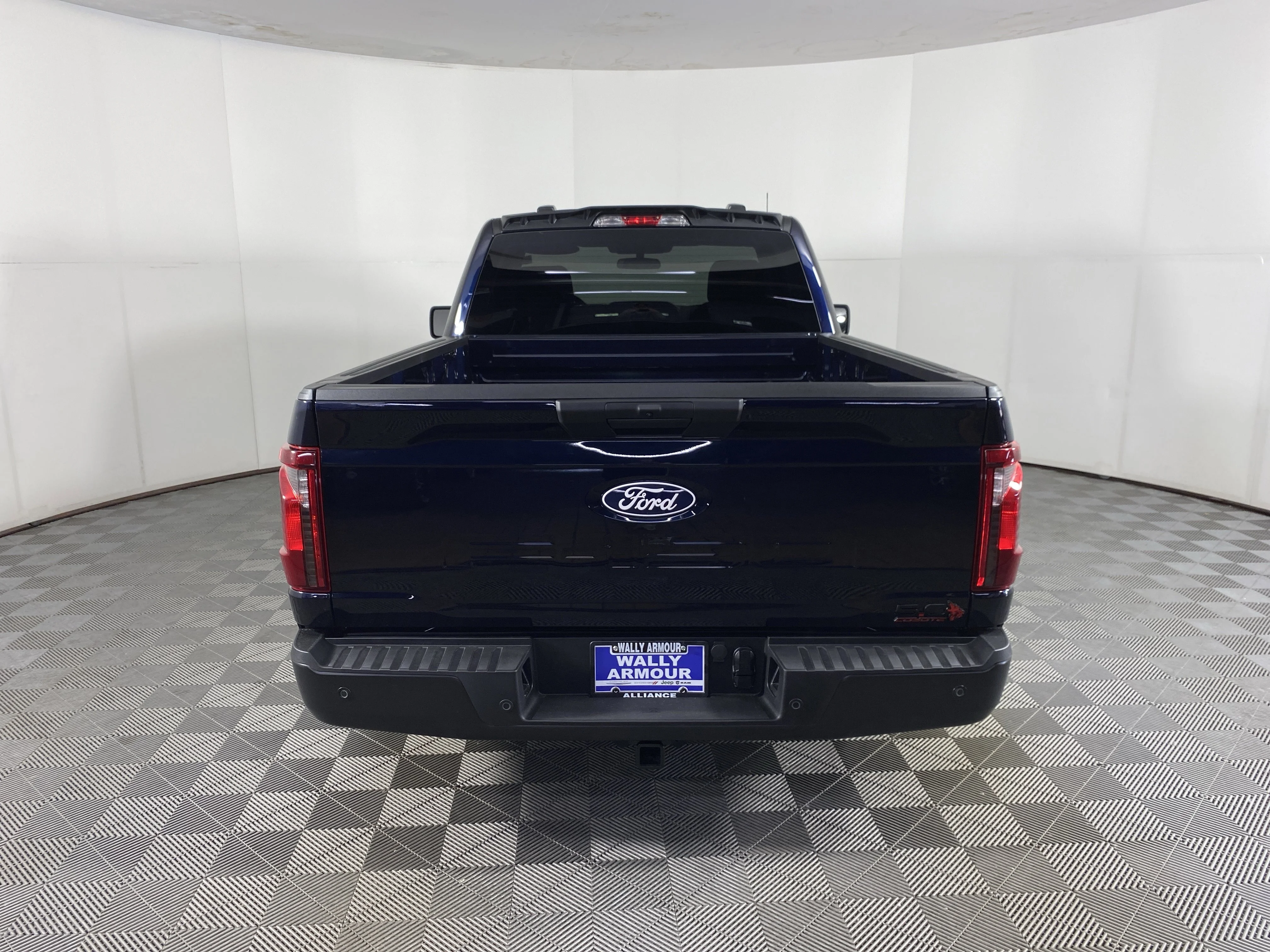 Used 2025 Blue Metallic Ford XL image 8