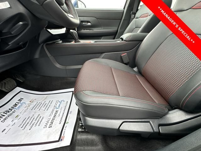 2025 Nissan Kicks SR AWD - Photo 12