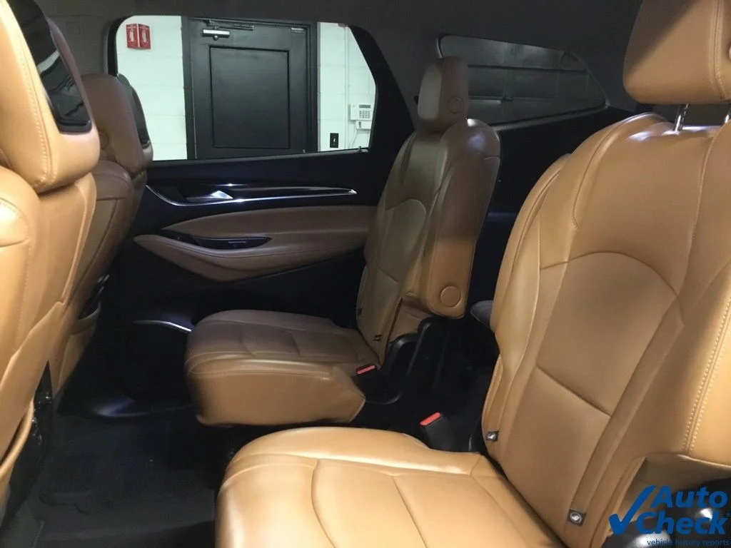 Used 2018 White Buick Essence image 31
