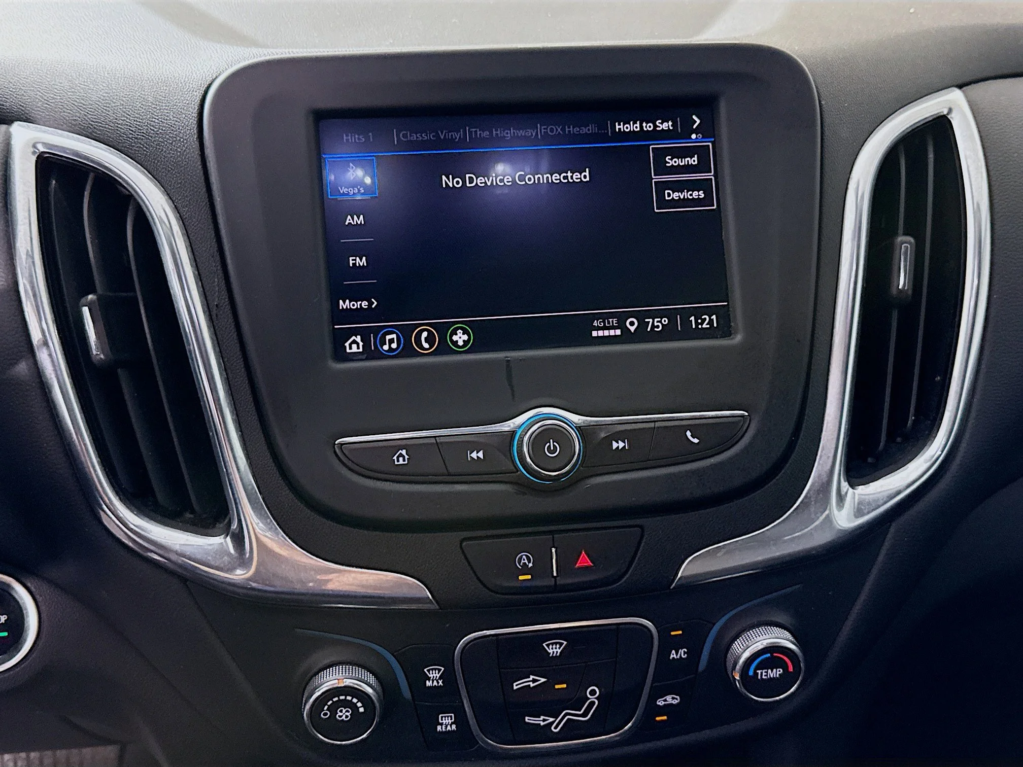 Used 2022 Silver Ice Metallic Chevrolet LT image 14