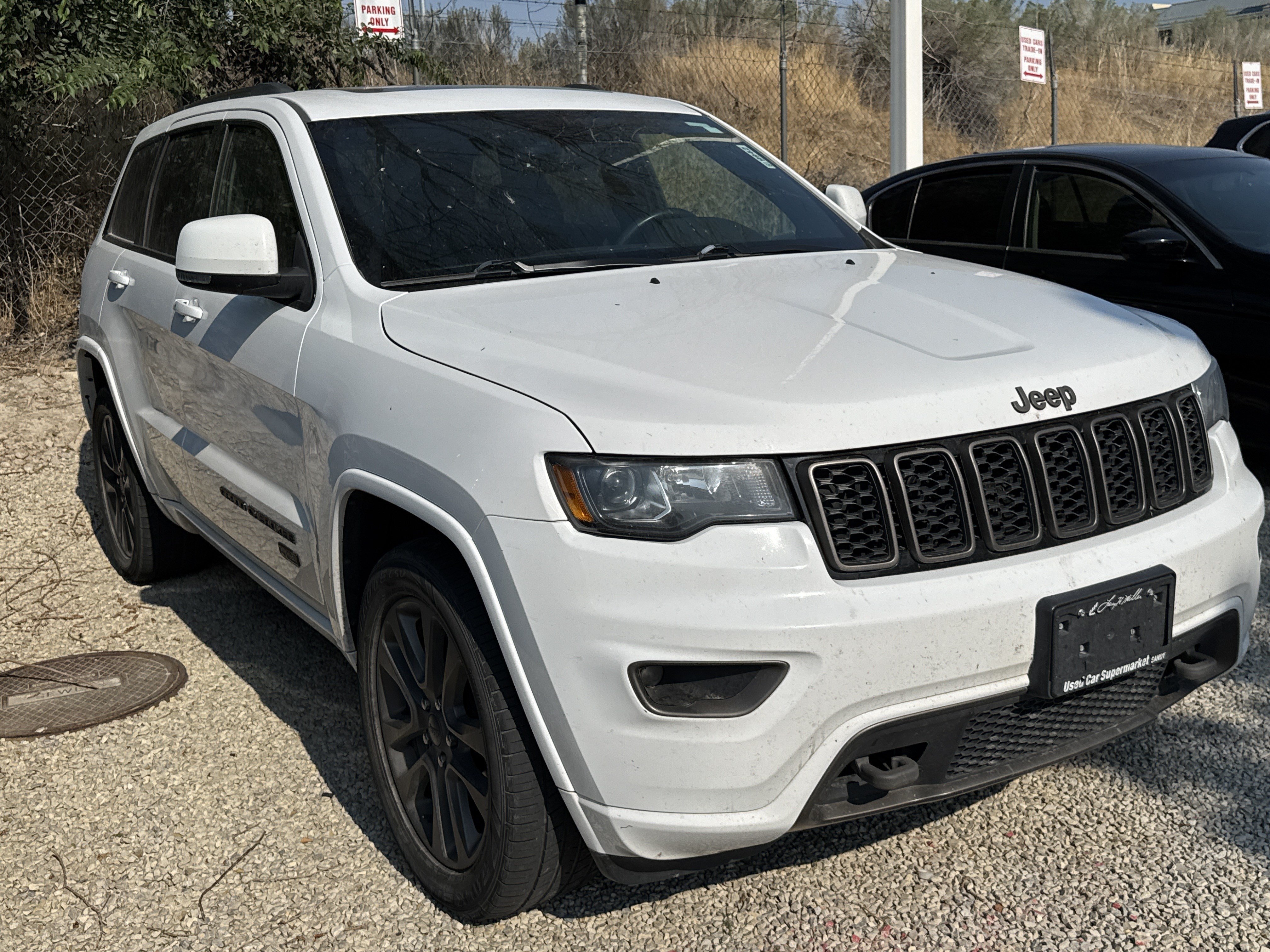 Used 2017 White Jeep Limited 75th Anniversary Edition image 2