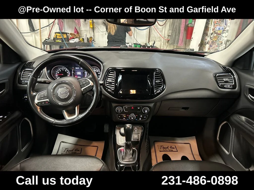 Used 2020 Red Jeep Latitude image 18