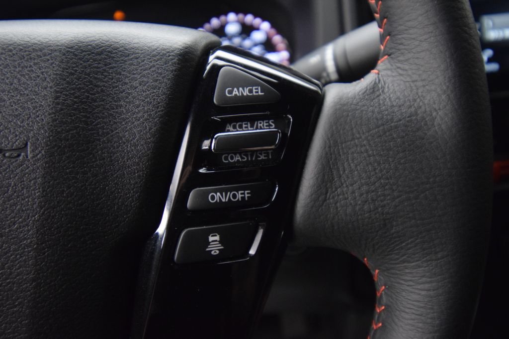 Used 2025 White Nissan PRO-4X image 29