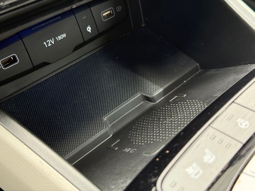 Used 2022 Black Hyundai Limited image 35