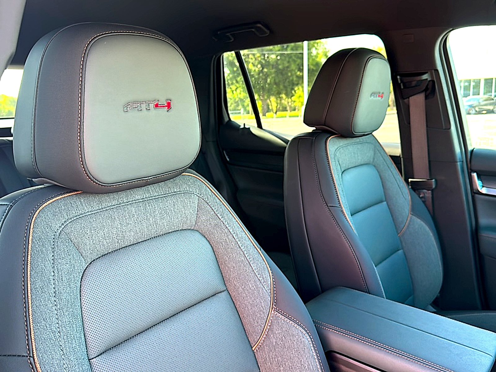 Used 2026 Summit White GMC AT4 image 25