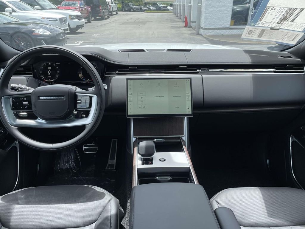 New 2026 Fuji White Land Rover SE image 22