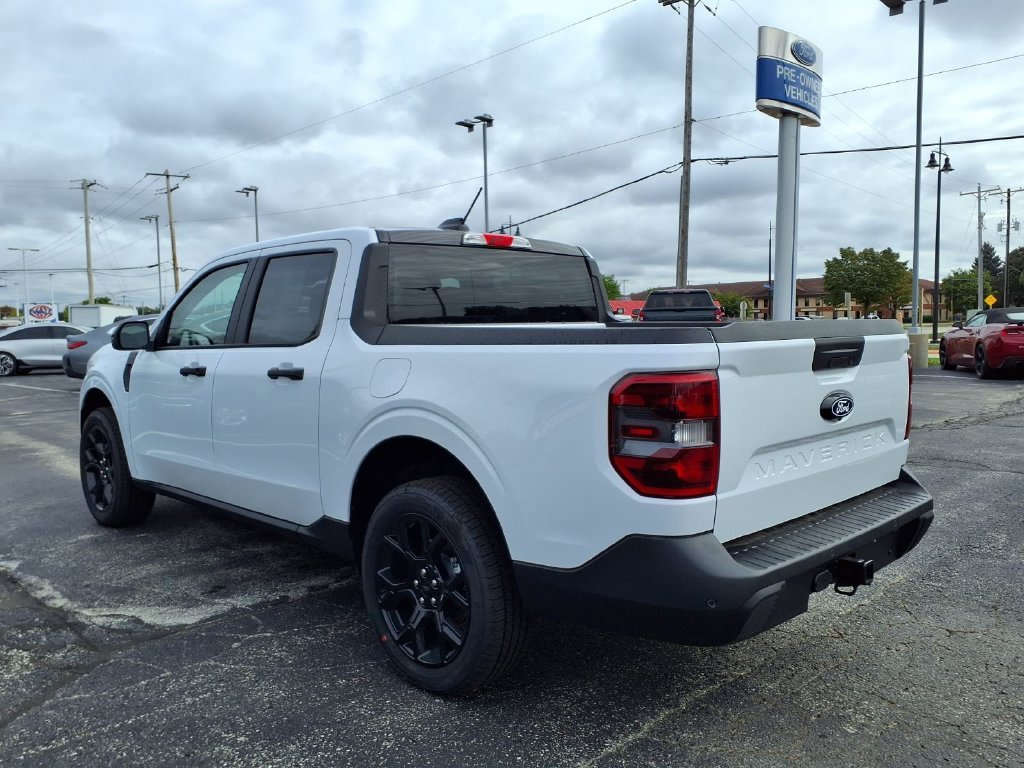 New 2026 Oxford White Ford XLT image 2