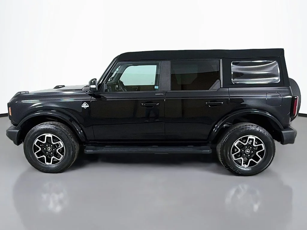 Used 2023 Shadow Black Ford Outer Banks image 16