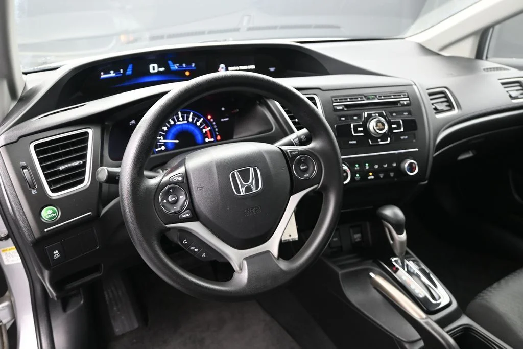 Used 2015 Silver Honda LX image 15