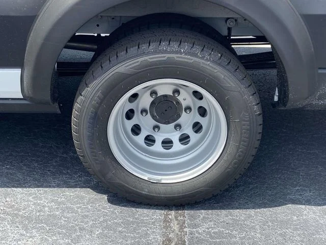 New 2026 White Ford XLT image 6