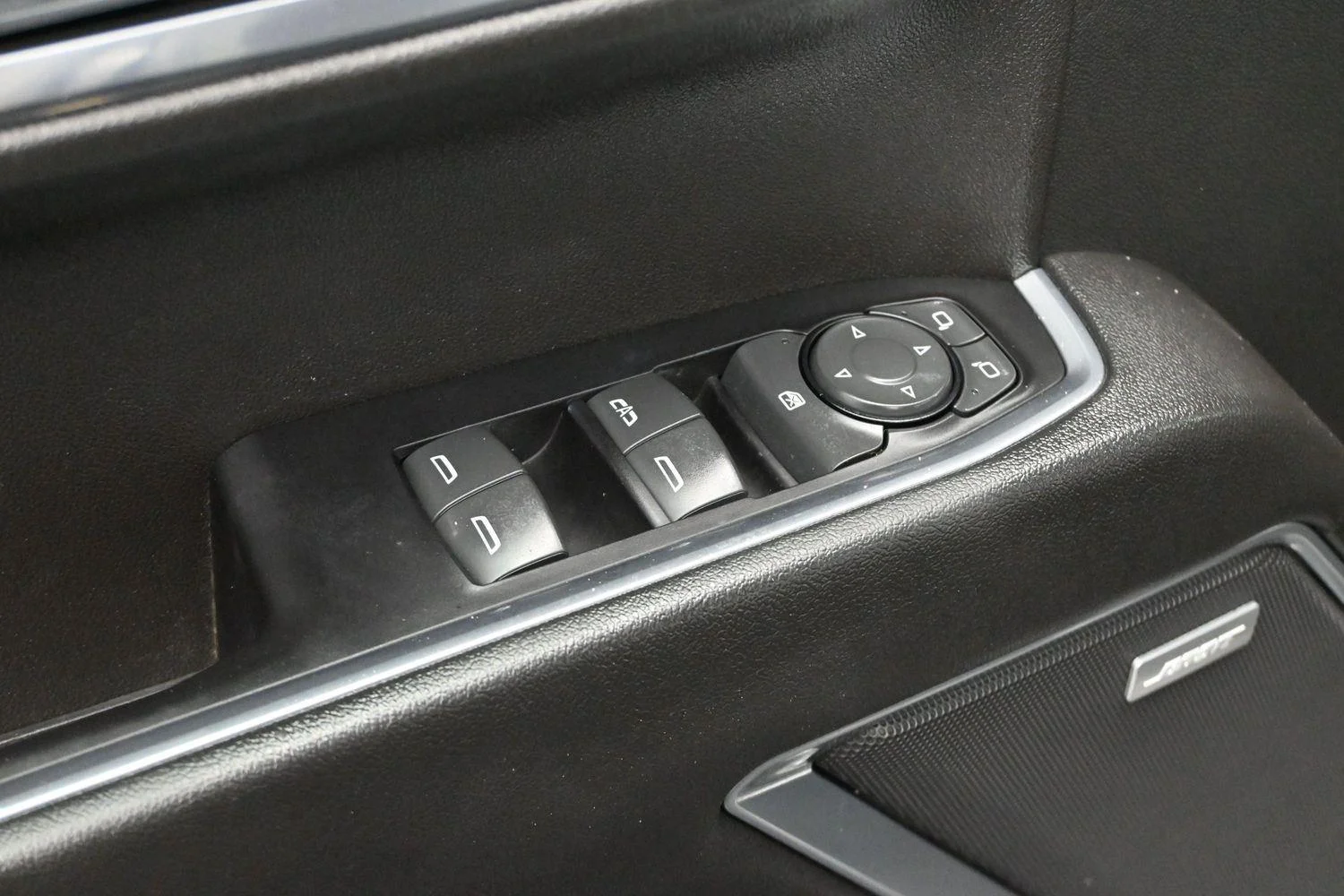 Used 2022 Black Chevrolet LT Trail Boss image 11