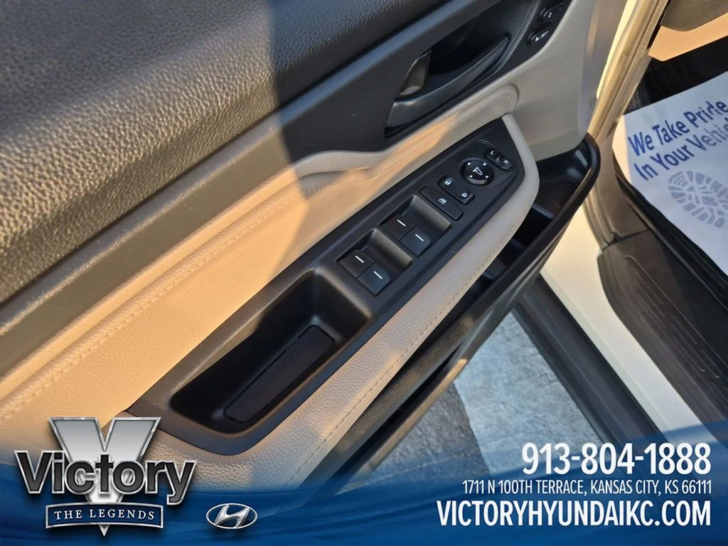 Used 2018  Honda EX-L image 11