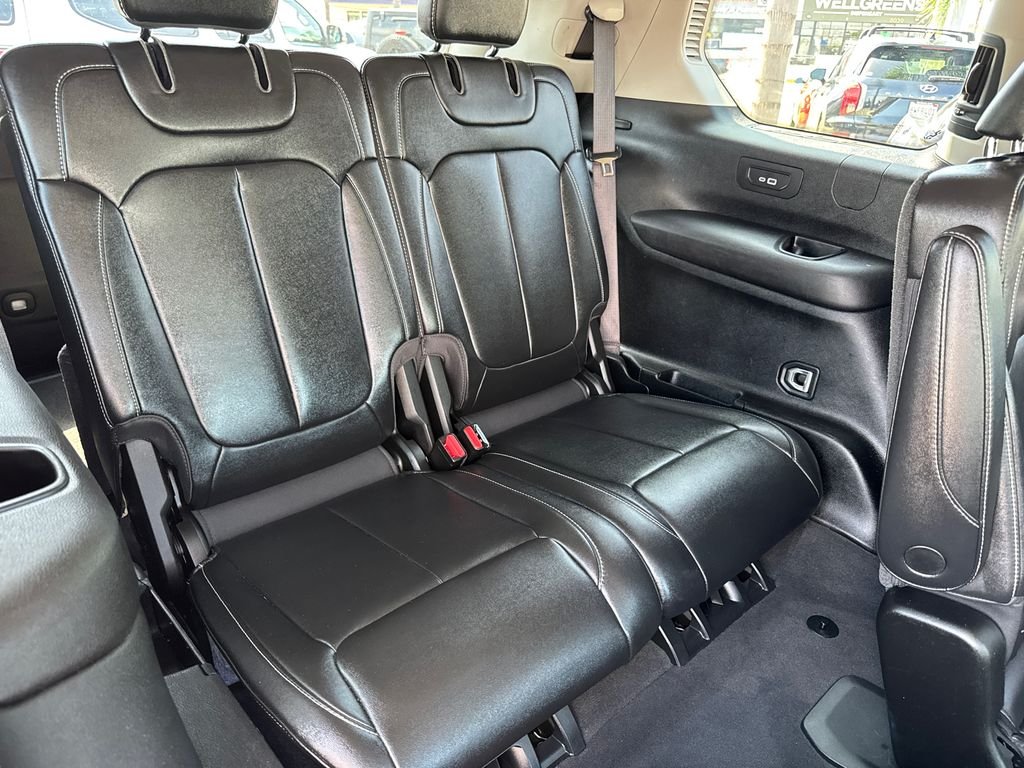 Used 2023 Red Jeep Limited image 20