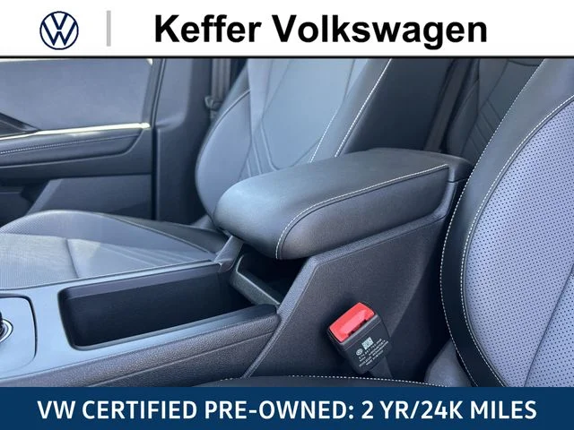 Certified Used 2025 White Volkswagen 2.0T SE image 29