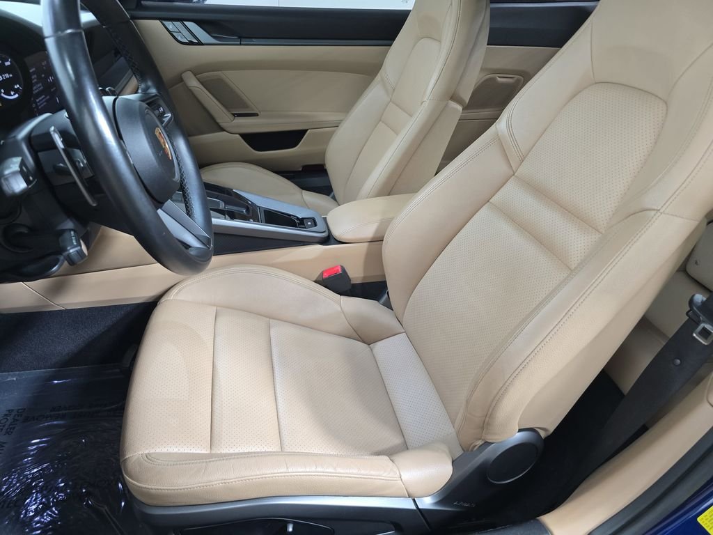 Used 2021  Porsche Carrera image 5