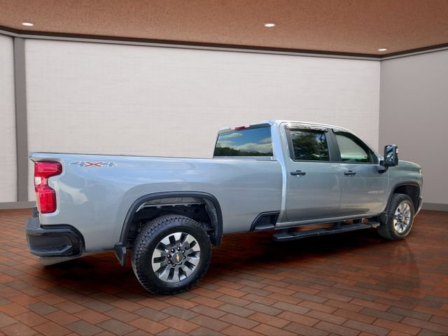 Used 2025 Sterling Gray Metallic Chevrolet Custom image 3