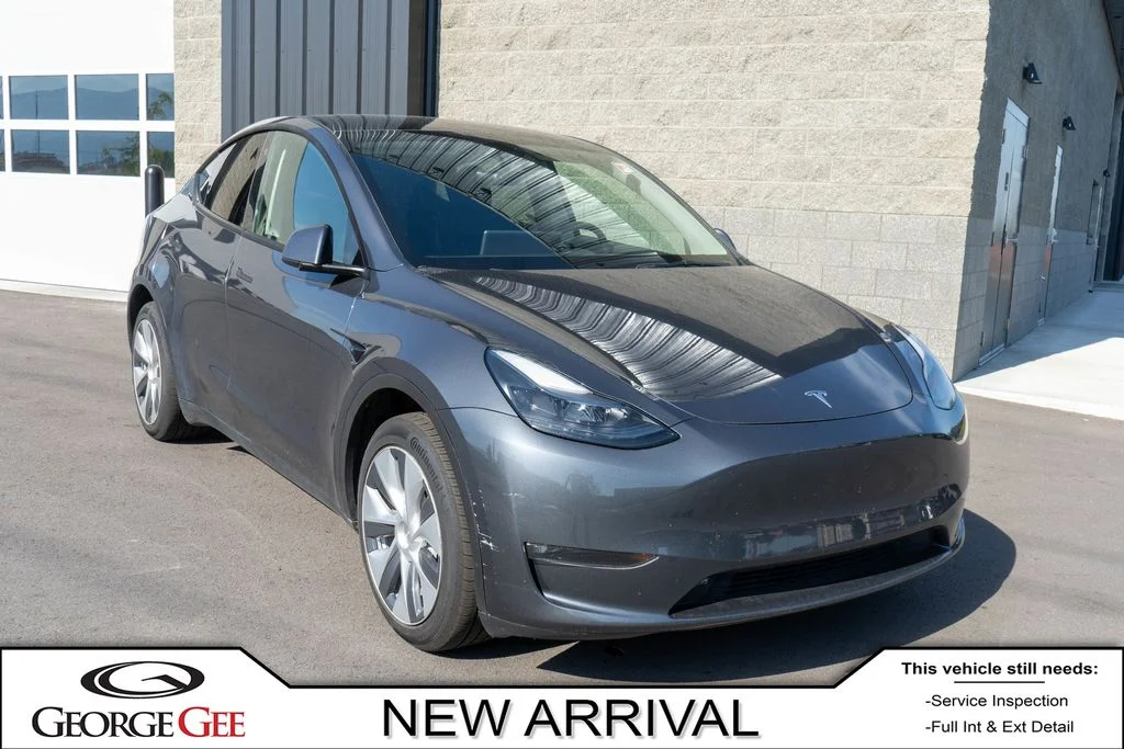 2023 Tesla Model Y Long Range Dual Motor All-Wheel Drive's photo