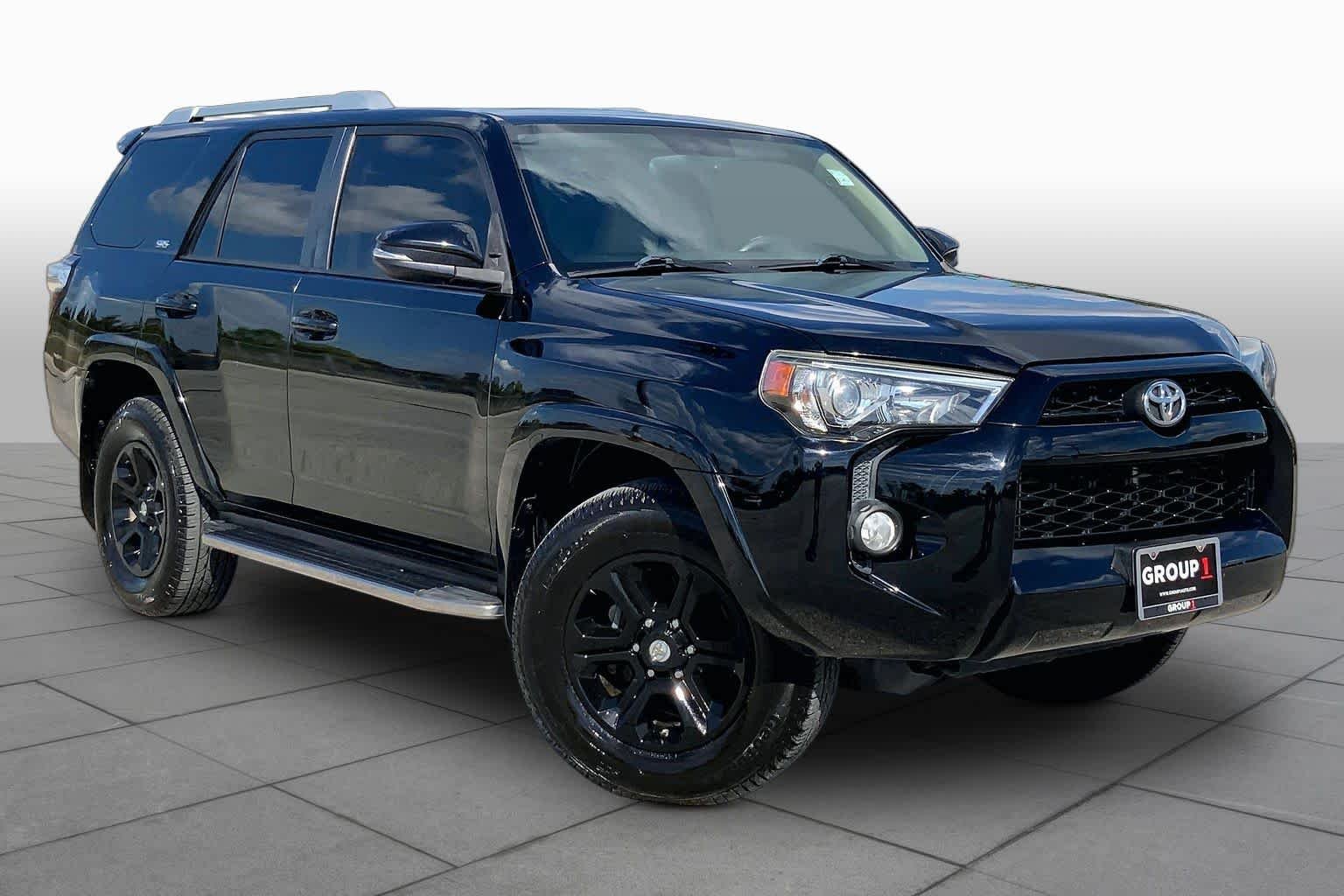 Used 2018 Midnight Black Metallic Toyota SR5 Premium image 3
