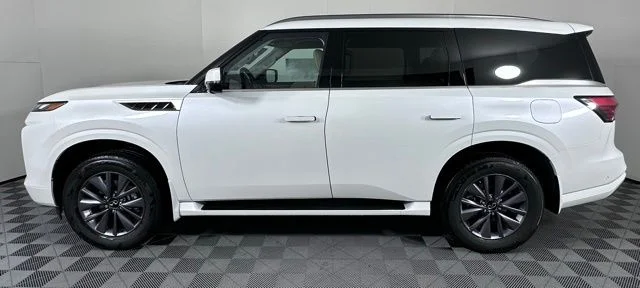 New 2026 Radiant White INFINITI PURE image 4