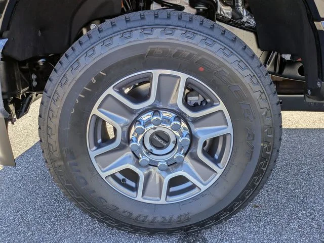 New 2026 Agate Black Metallic Ford F-350® Lariat® image 12