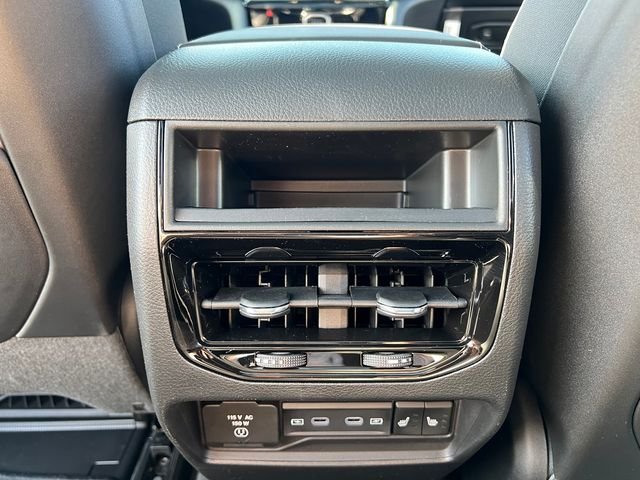 New 2026 Baltic Gray Metallic Clear-Coat Exterior Paint Jeep Limited Reserve image 13