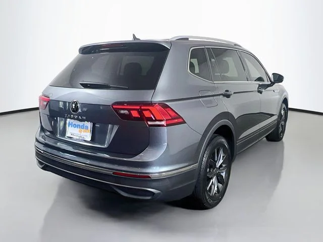 Used 2023 Platinum Gray Metallic Volkswagen 2.0T SE image 8