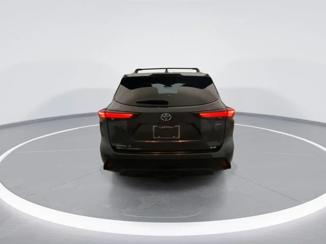 Used 2025 Gray Toyota XLE image 7