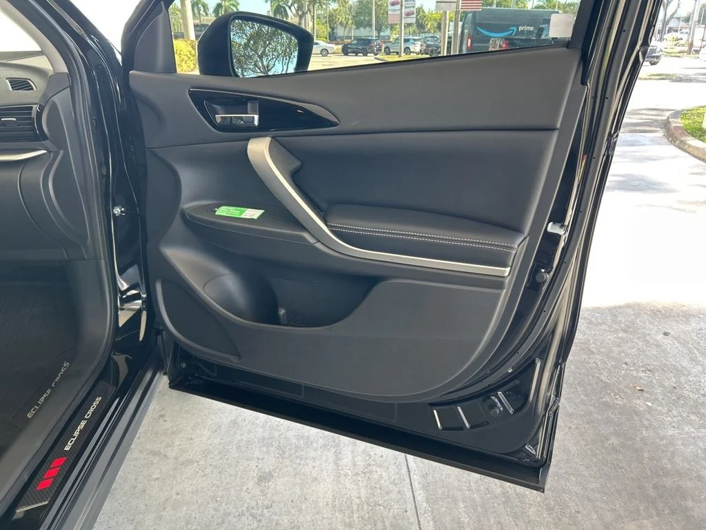 New 2026 Black Mitsubishi SE image 22