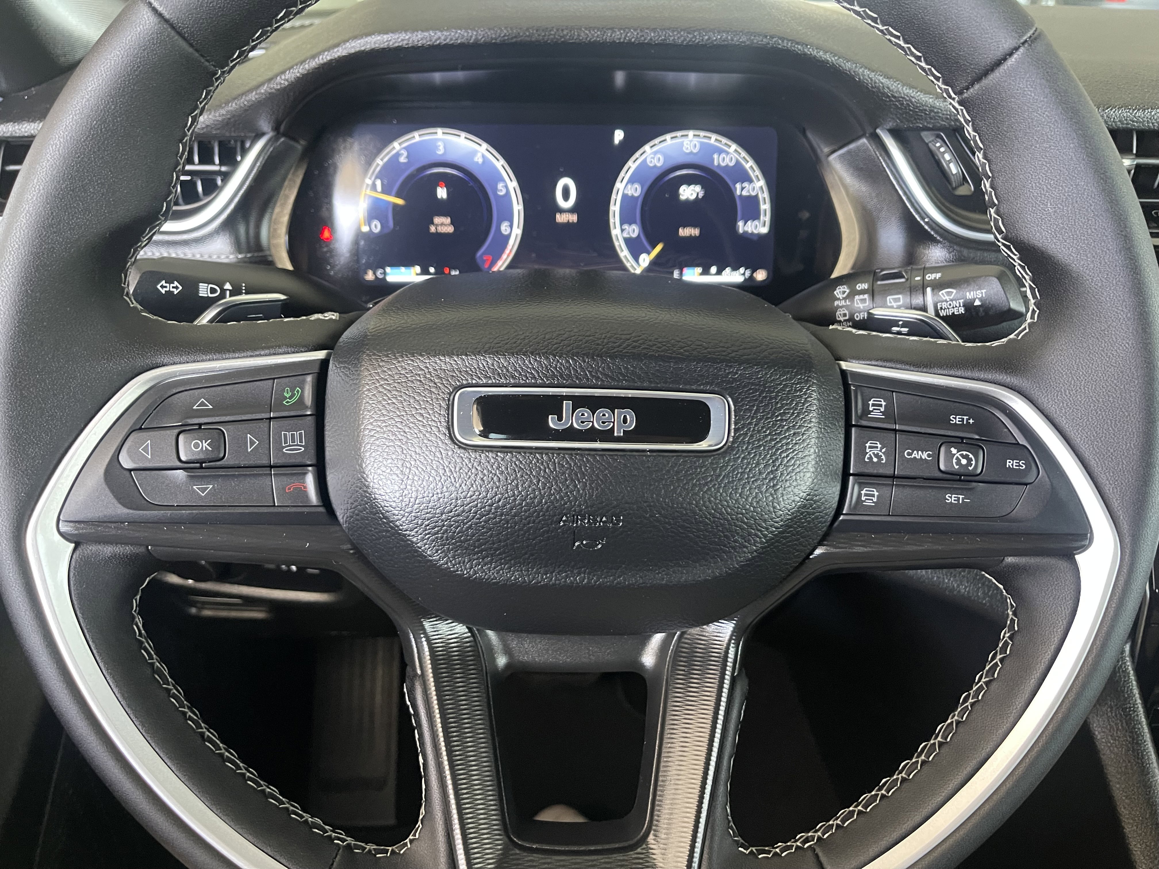 New 2026 Baltic Gray Metallic Clear-Coat Exterior Paint Jeep Laredo image 24