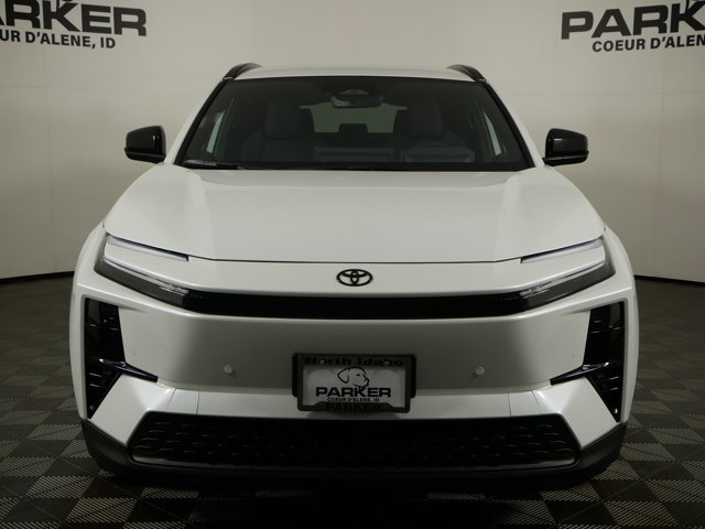 New 2026 Wind Chill Pearl Toyota SE image 3