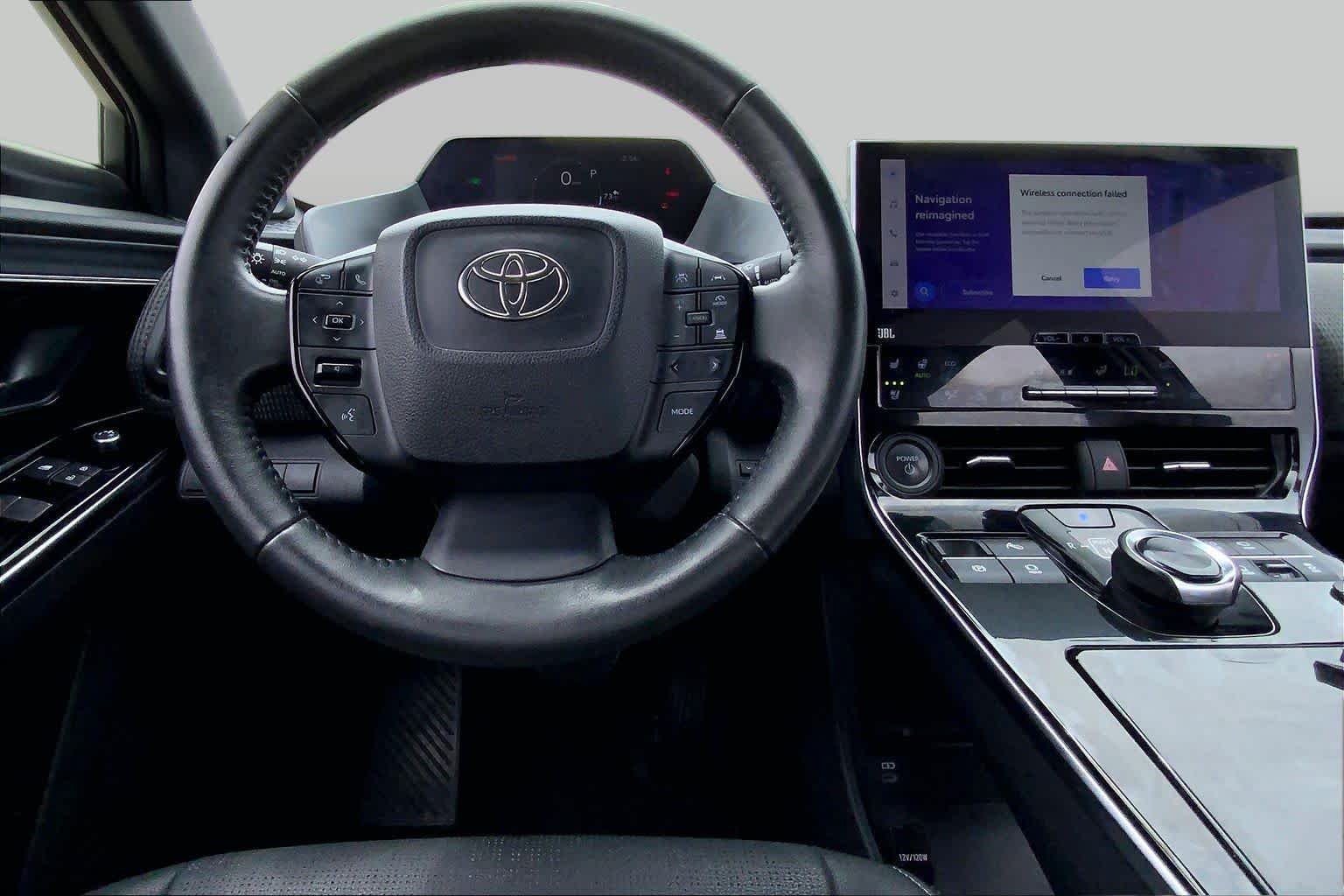 Used 2023 Wind Chill Pearl w/Black Roof Toyota Limited image 5