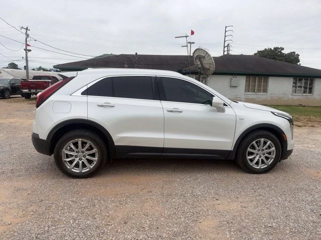 Used 2022 White Cadillac Luxury image 16