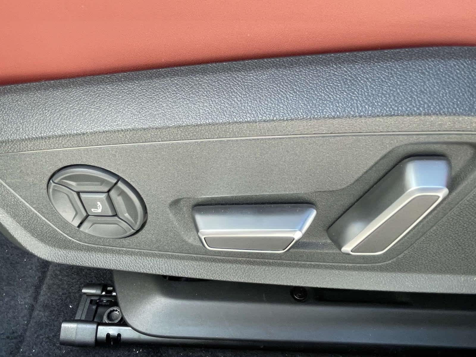 New 2026 0E0E/Black Audi Premium Plus image 16