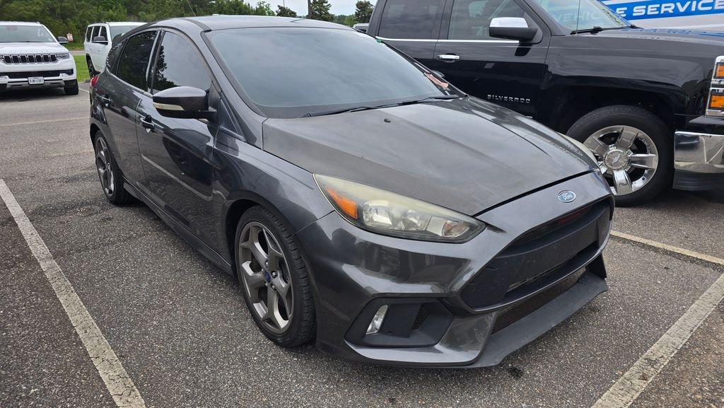 2018 Ford Focus Hatch ST's photo
