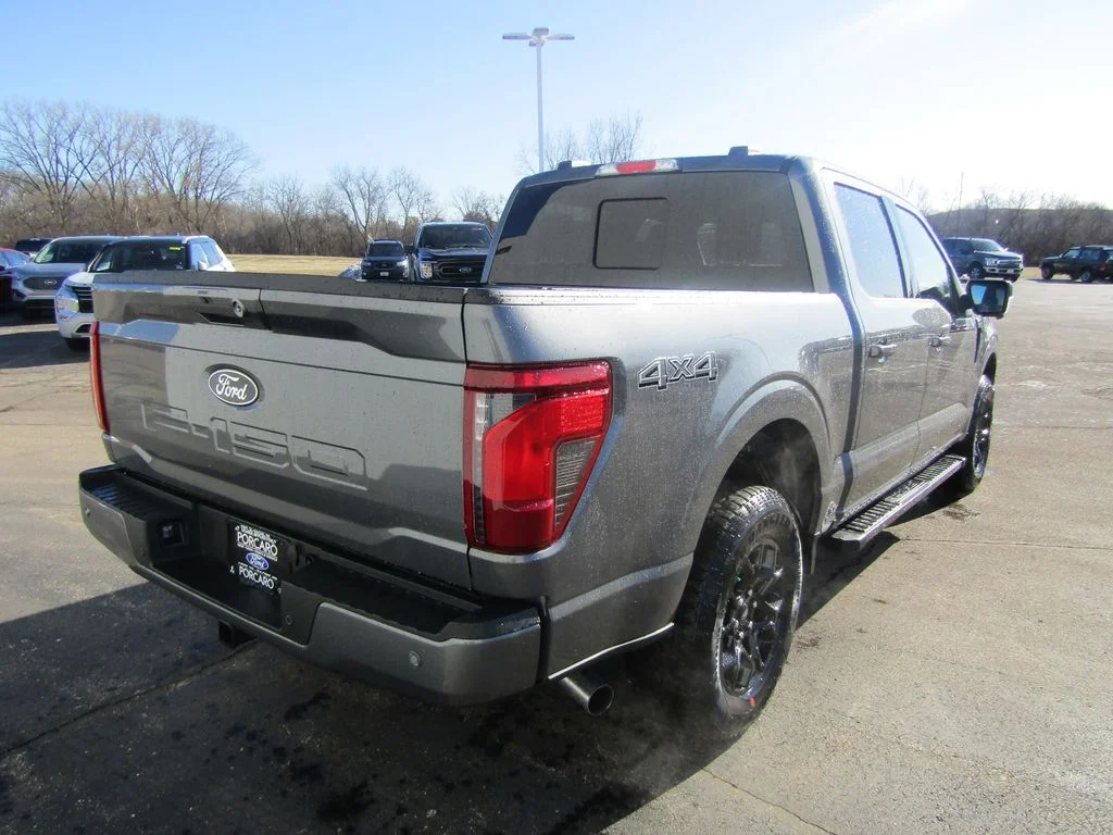 New 2026 Carbonized Gray Metallic Ford XLT image 9