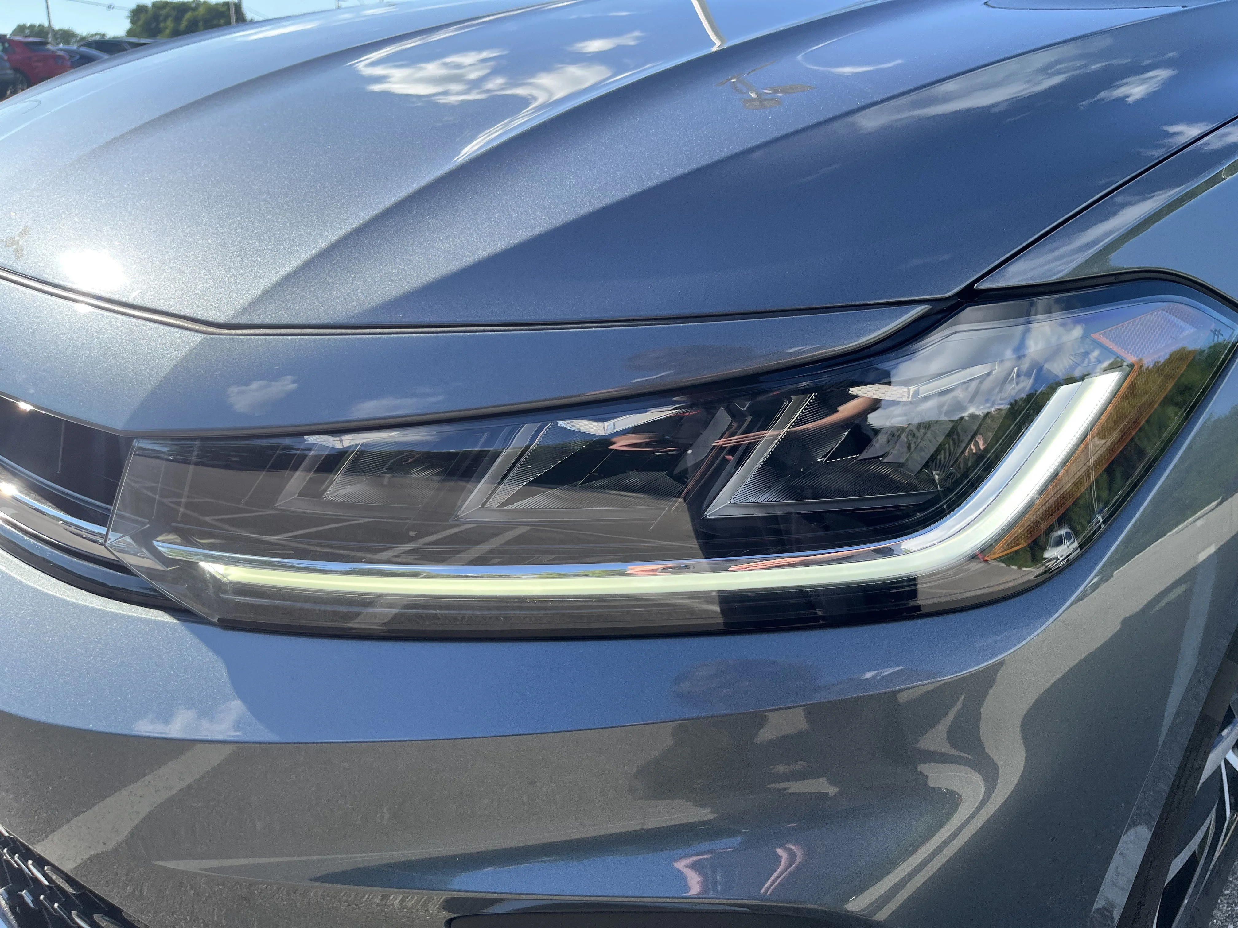 Used 2025 Platinum Gray Metallic Volkswagen SE image 26