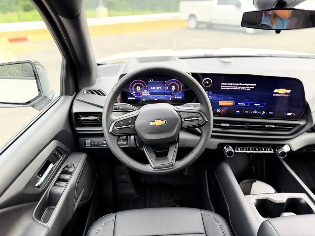 New 2026 Summit White Chevrolet WT - Extended Range image 20