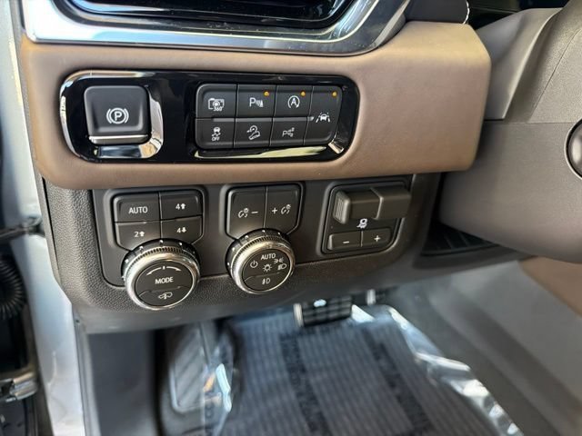 2026 GMC Yukon XL Denali Ultimate - Photo 29